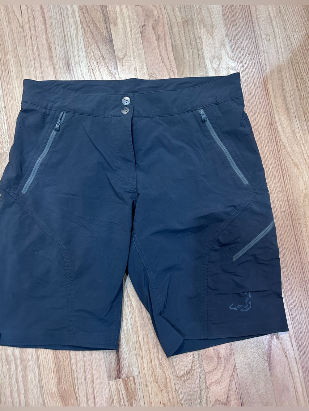 Women’s Black Athletic Shorts with Secure Zip Pockets